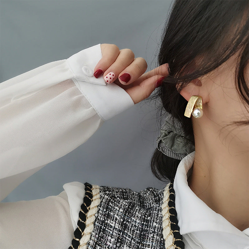 Metal Pearl Earrings