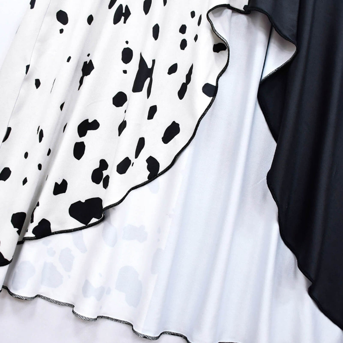 Kids' Halloween Cruella De Vil Costume with Split Black and White Dress Cape