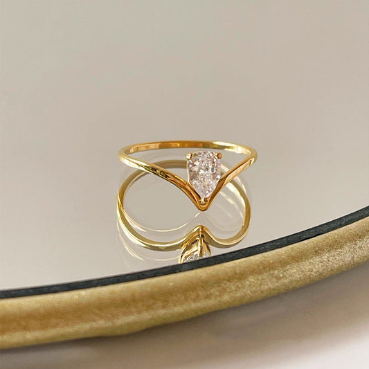 Teardrop Zirconia V-Shaped Ring