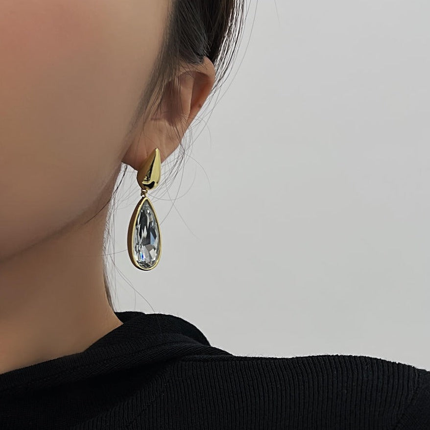 Vintage Teardrop Zirconia Earrings