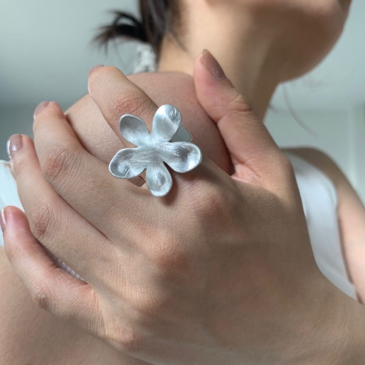 Brushed Flower Vintage Ring