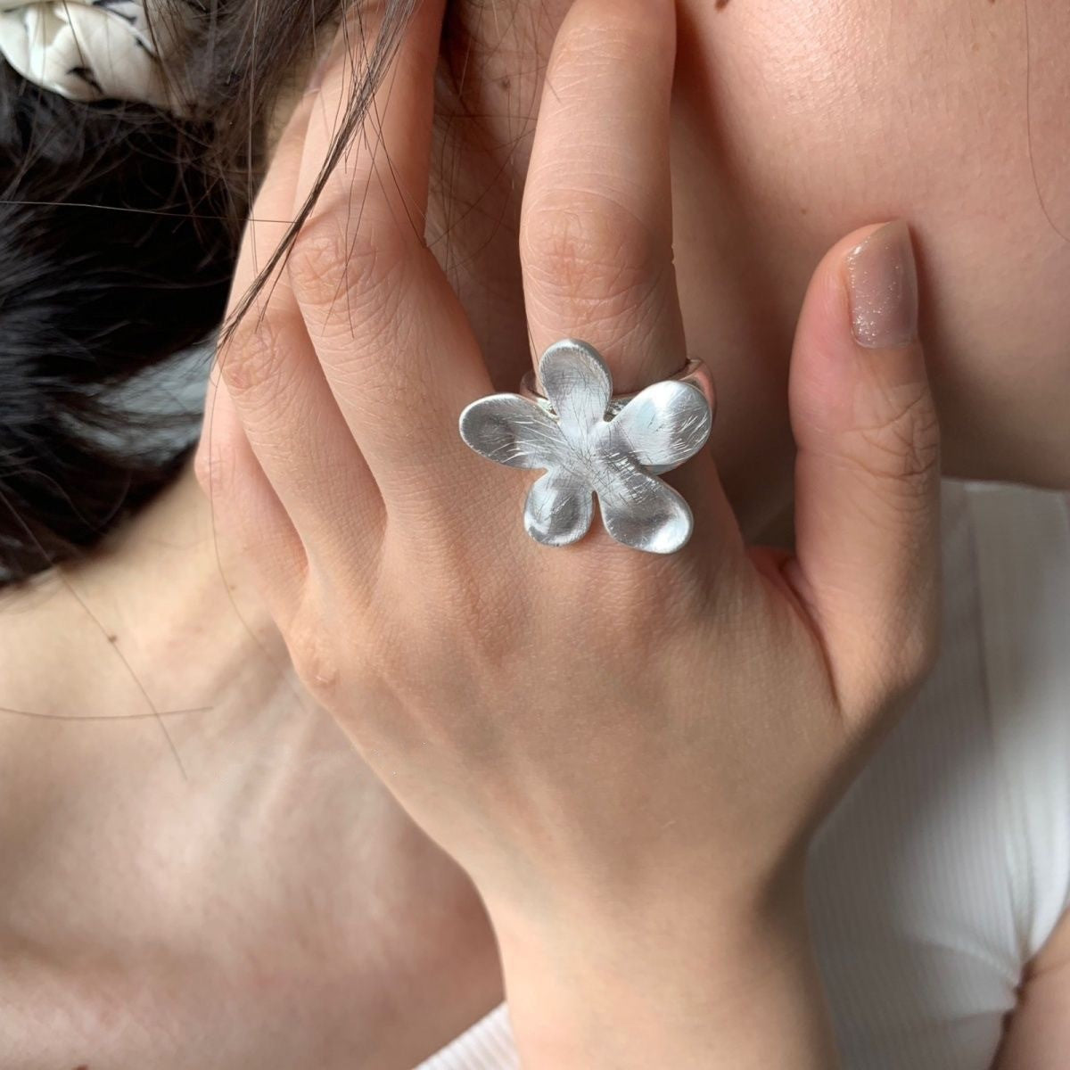 Brushed Flower Vintage Ring