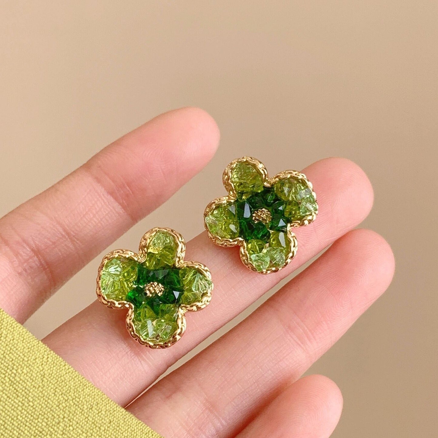 Gradient Crystal Green Flower Earrings
