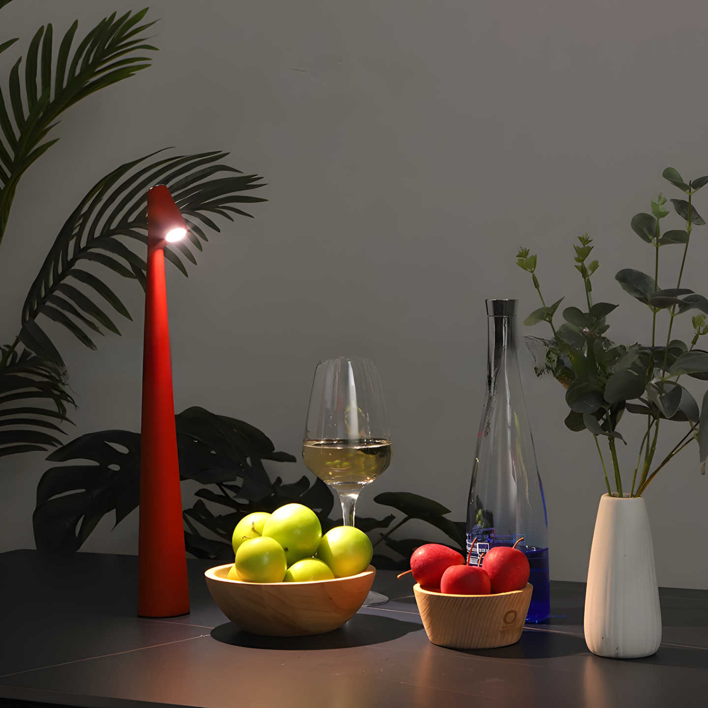 Minimalist Dimmable LED Table Lamp with Rechargeable Battery and Warm White Light