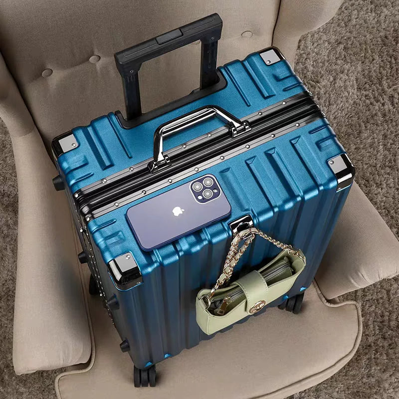 Hardshell Suitcase with Aluminum Frame – Vilnius