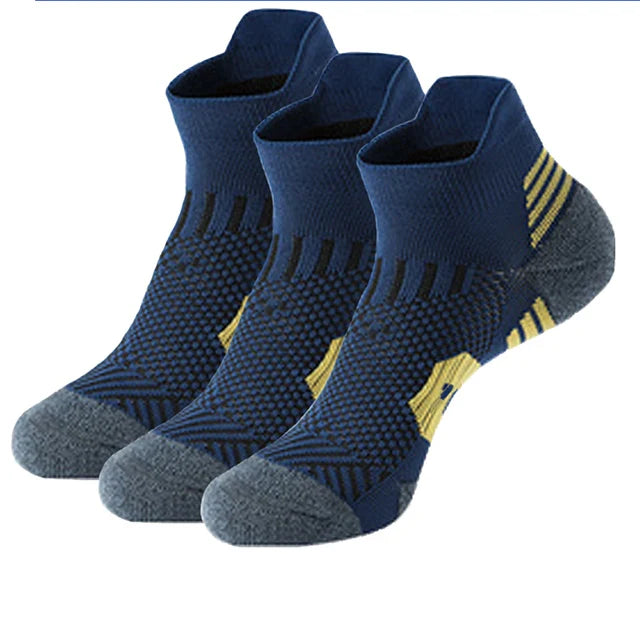 3 Pairs Professional Sports Socks – Quick-Dry Non-Slip Short Fitness Socks for Running, Basketball, Cycling, and Training