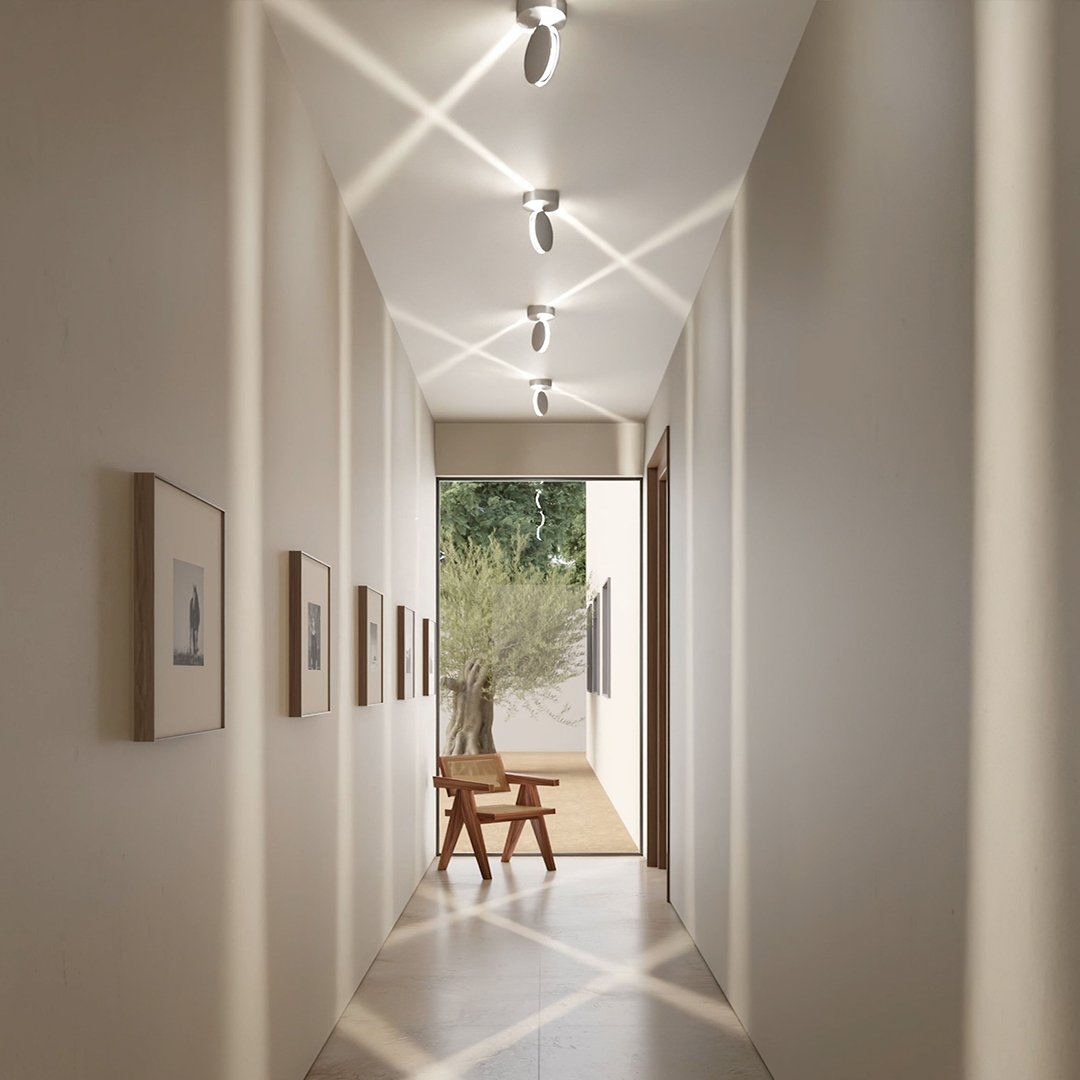 LED Spotlight with 360° Rotatable Light Element – Modern Indoor/Outdoor Lighting