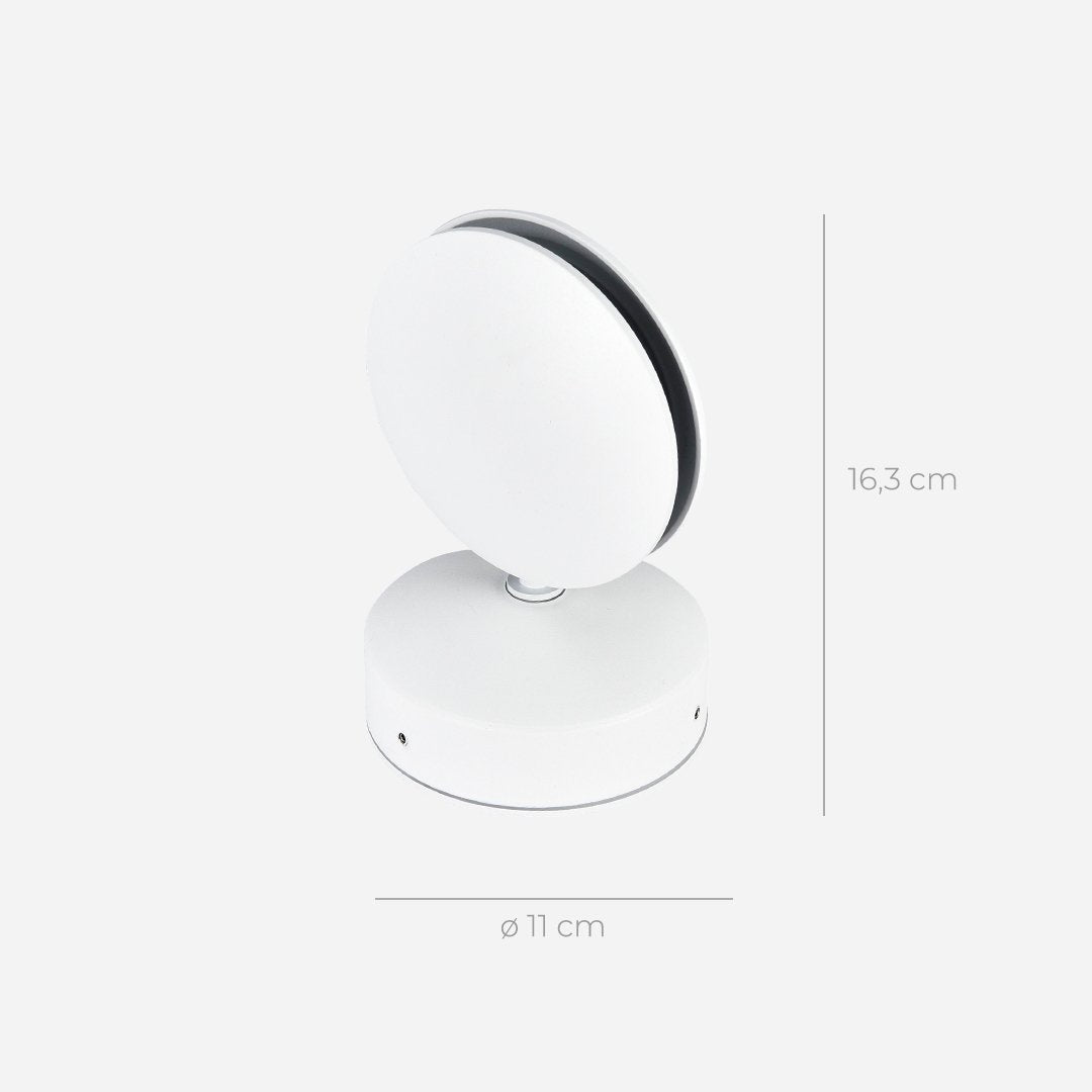 LED Spotlight with 360° Rotatable Light Element – Modern Indoor/Outdoor Lighting