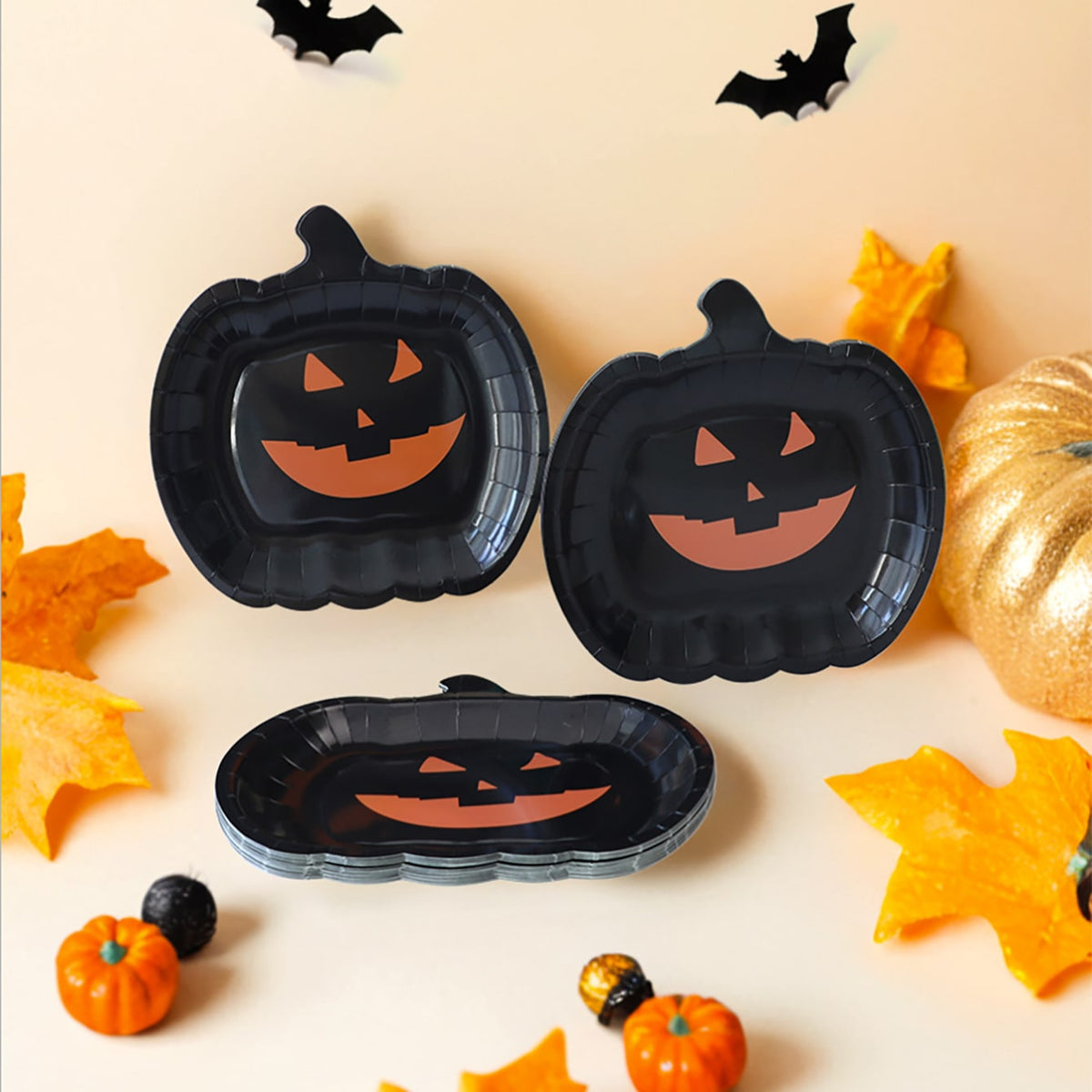 Halloween Heavy Duty Disposable Paper Plates with Pumpkin Jack-O-Lantern Design