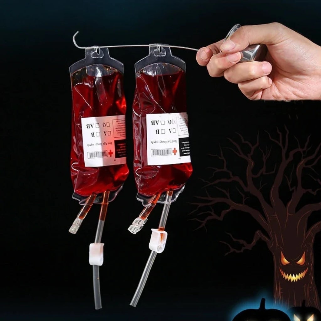 Halloween Party Supplies Blood Bag Drink Pouches with Syringe for Decorations and Favors