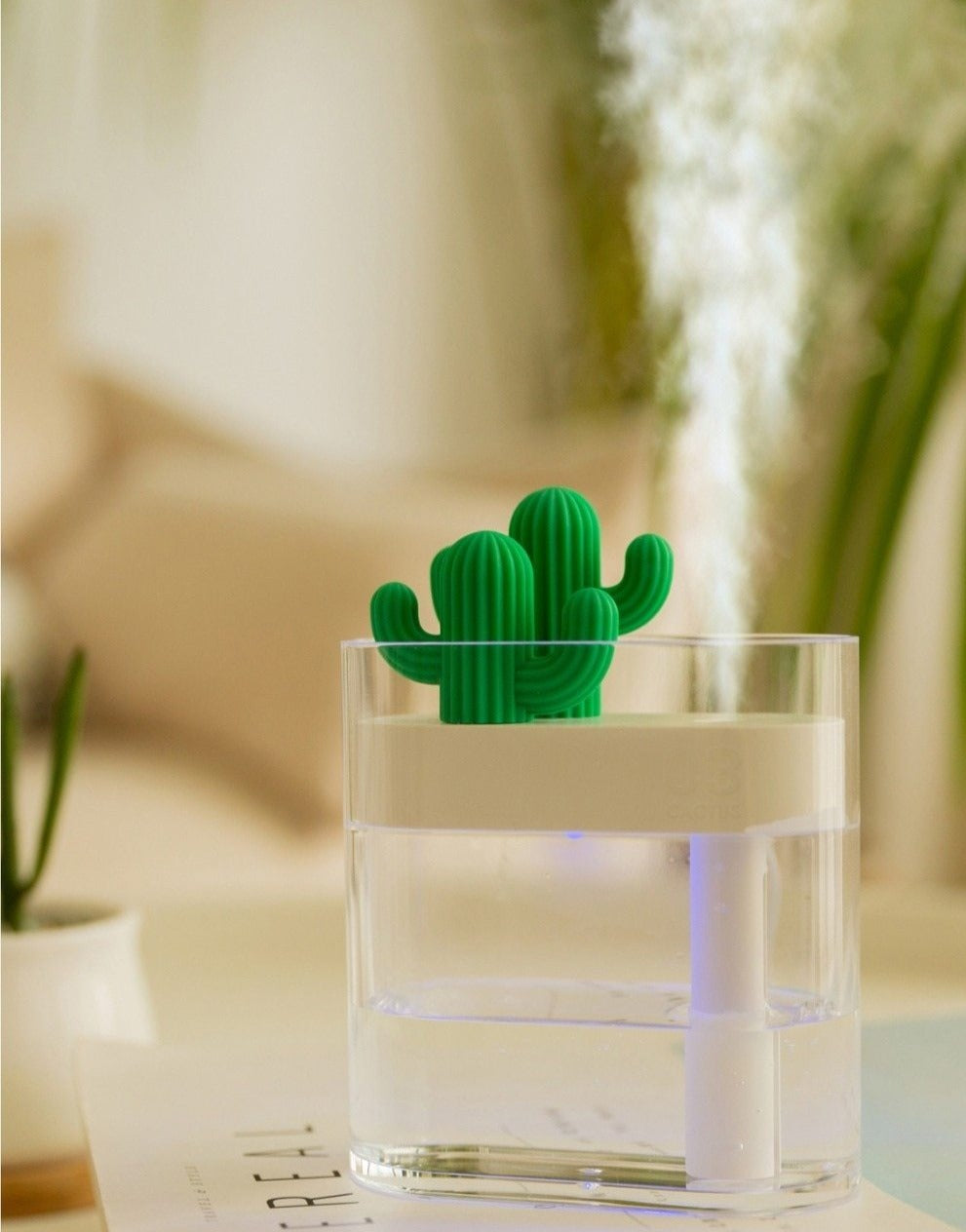 Ultrasonic Essential Oil Diffuser with Cactus Design, 160ml Capacity and Color Night Light