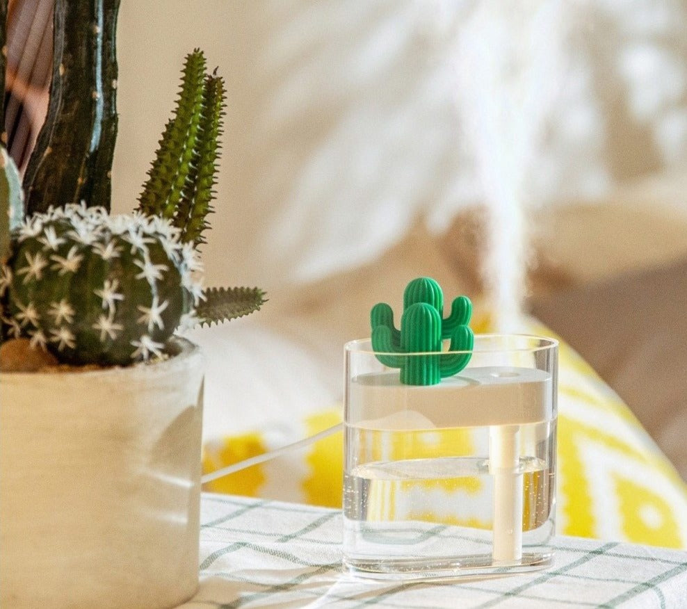 Ultrasonic Essential Oil Diffuser with Cactus Design, 160ml Capacity and Color Night Light