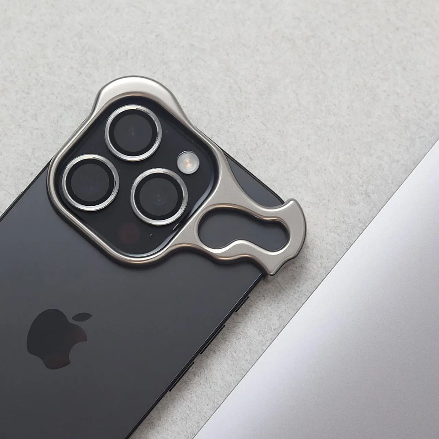 Mobile Phone Case with Slim Minimalist Design