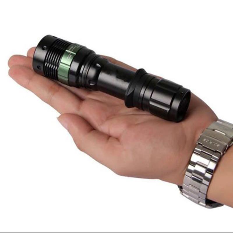 Adjustable 3000 Lumen  XM-L Q5 LED Zoomable Flashlight