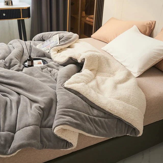 Ultra Plush Throw Blanket with Soft Faux Fur and Sherpa Fleece Quilted Flannel Bed