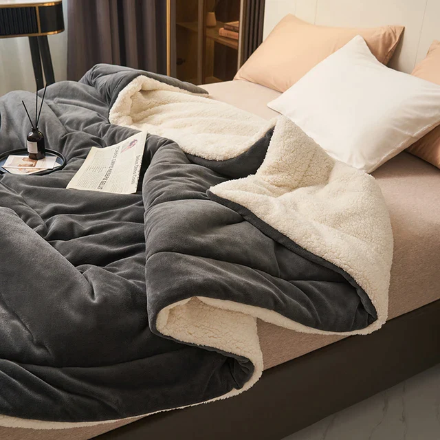 Ultra Plush Throw Blanket with Soft Faux Fur and Sherpa Fleece Quilted Flannel Bed